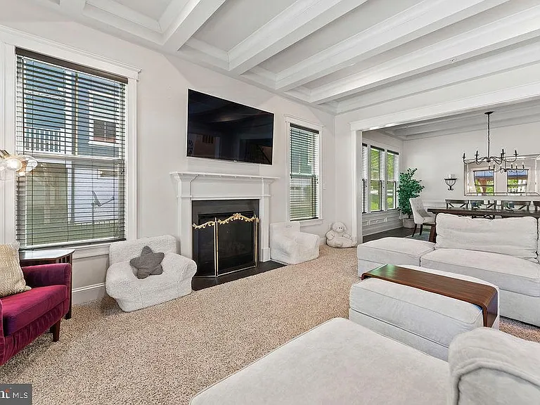 17243 Miss Packard Ct — Photo 44