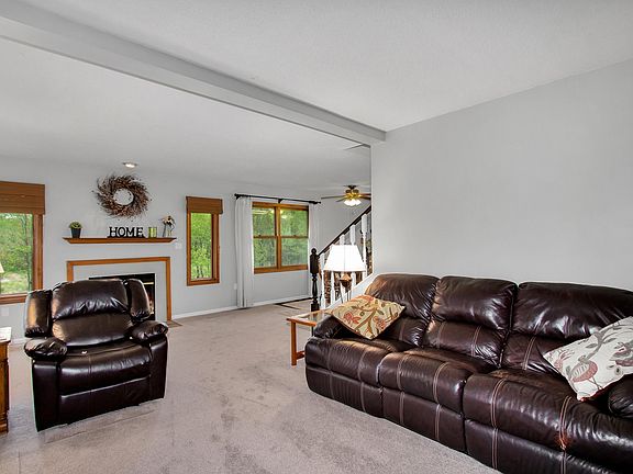 4th image of 20 Parnell Ave NE