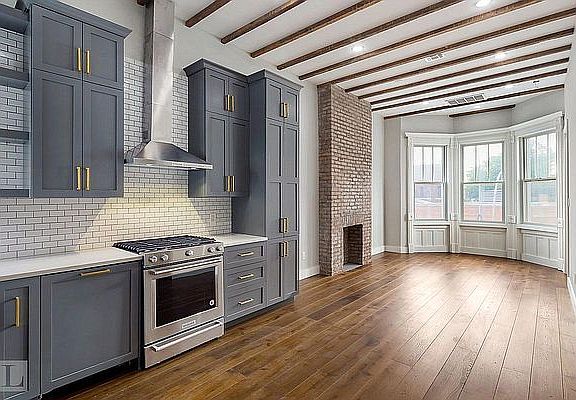 3rd image of 23 N Henry St APT 3