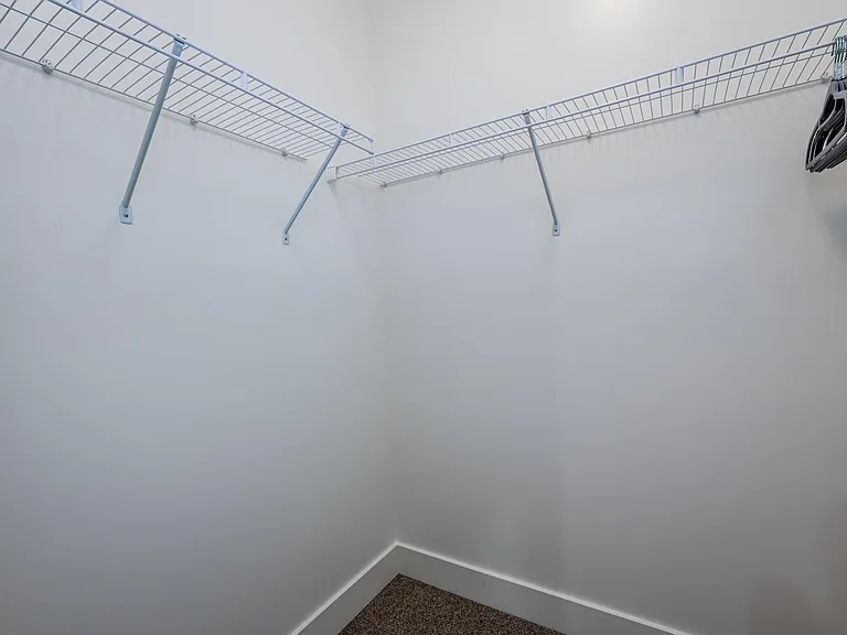 269 Waters Edge Dr — Photo 5