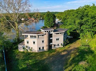 12 Ferry St, Saugerties, NY 12477