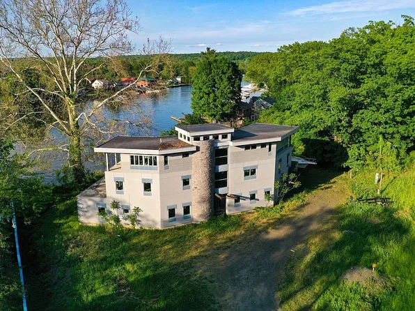 12 Ferry St, Saugerties, NY 12477