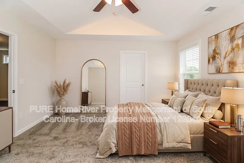5 bed, 3.0 bath, 2225 sqft, $2,295 — Photo 4