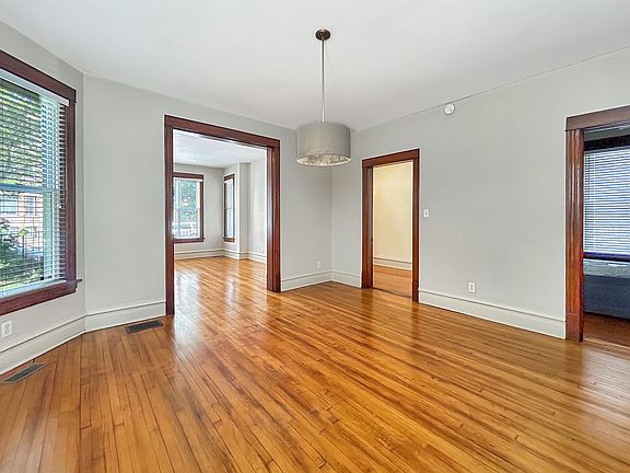 4th image of 3449 W Diversey Ave