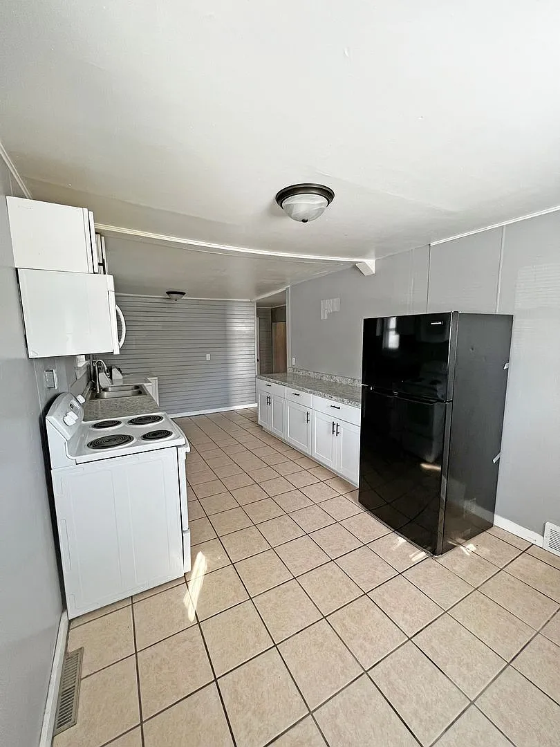 pp726 — Photo 2
