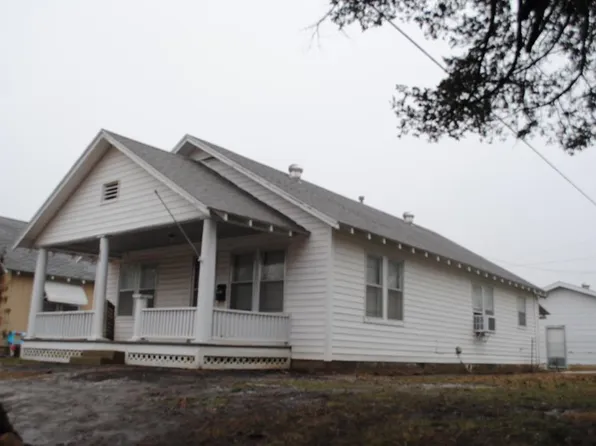 513 E Birch St, Independence, KS 67301