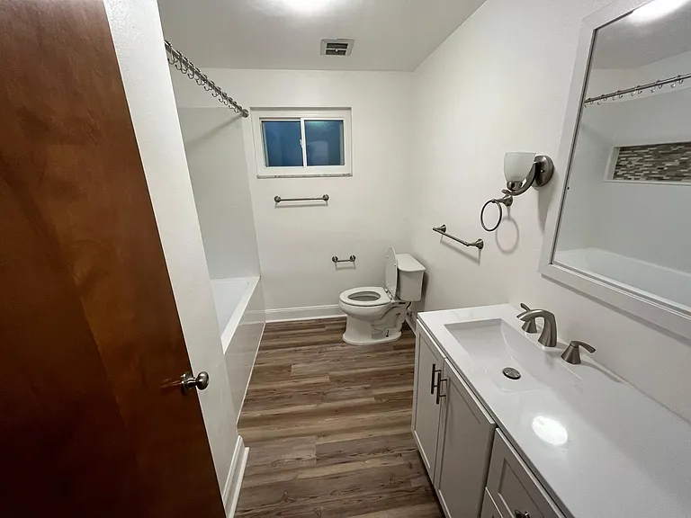 1132 Leishman Ave — Photo 10