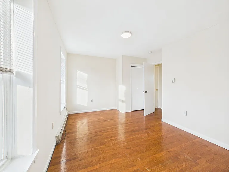1519 N Bouvier St — Photo 23