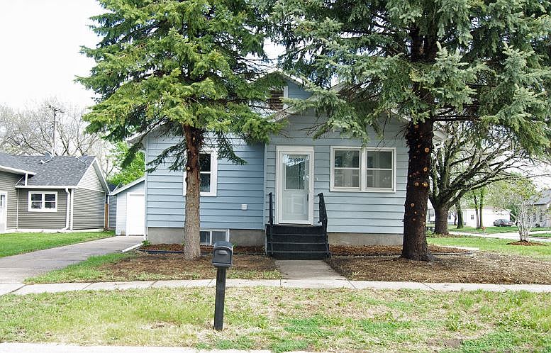 1st image of 602 2nd St