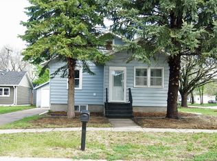 602 2nd St, Gibbon, NE 68840