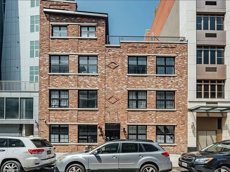 471 Keap St #1L — Photo 10