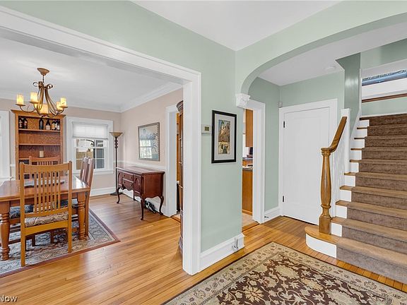 3rd image of 2874 Coleridge Rd
