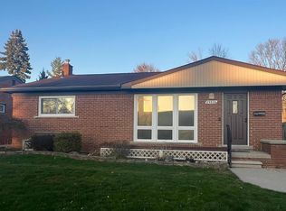 29536 Tawas St, Madison Heights, MI 48071