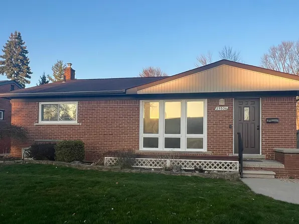 29536 Tawas St, Madison Heights, MI 48071