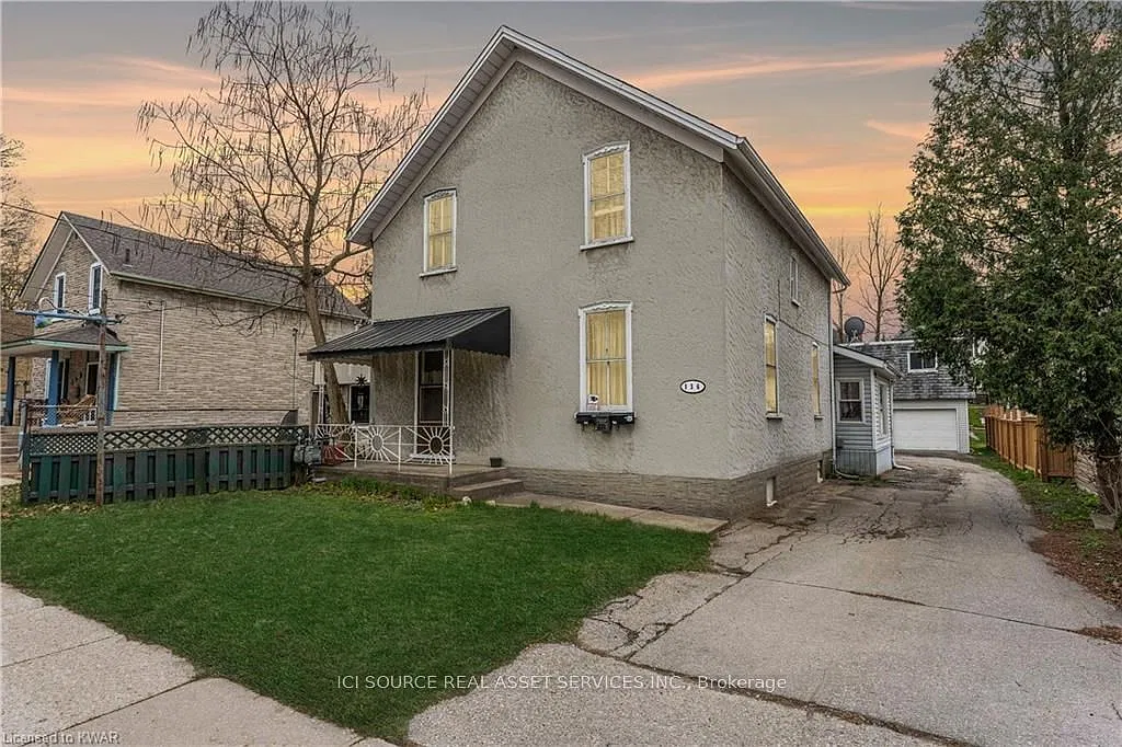 3 bed, $1,800 — Photo 1