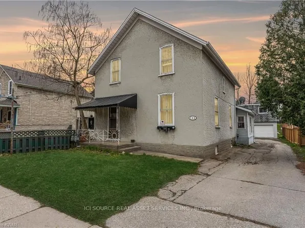 136 Cooper St #A1, Cambridge, ON N3C 2N7