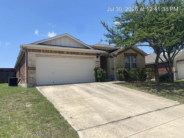 2610 Amethyst Dr — Photo 1
