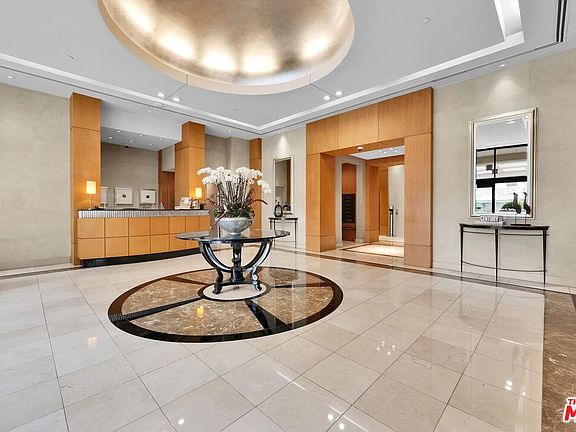 3rd image of 10445 Wilshire Blvd APT 904