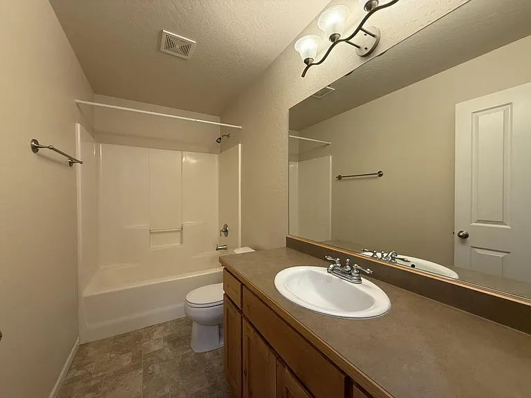 2150 NW Tara Ln — Photo 13