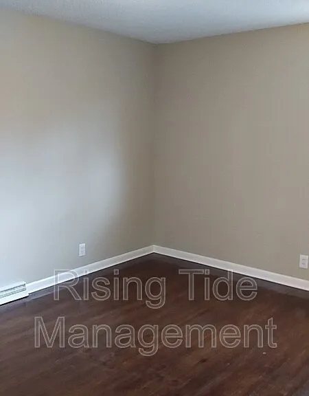 5500 Crestview Dr — Photo 6