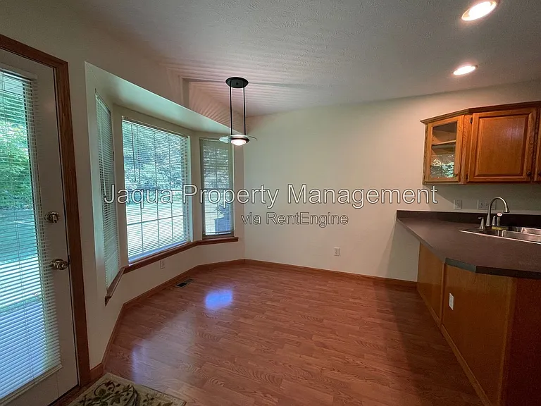 6228 Cross Bend Ct — Photo 12