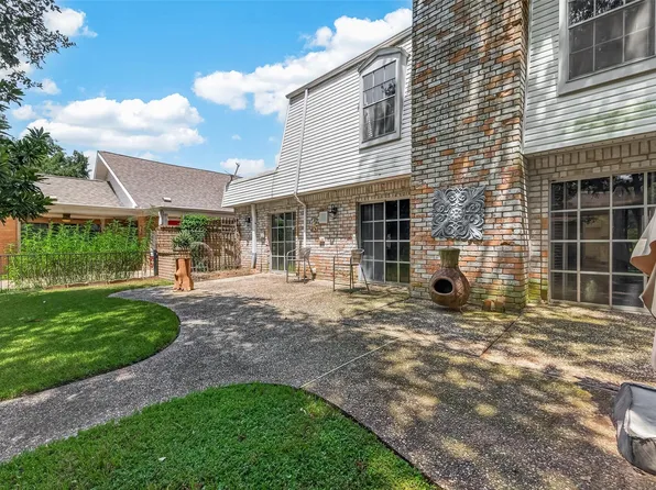 2718 Kissing Camel Ct, Missouri City, TX 77459