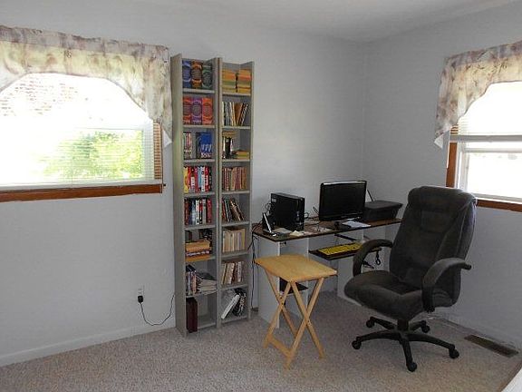 2nd image of 1074 Elizabeth Ave