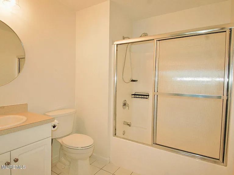 574 Beachway Ave #7 — Photo 13