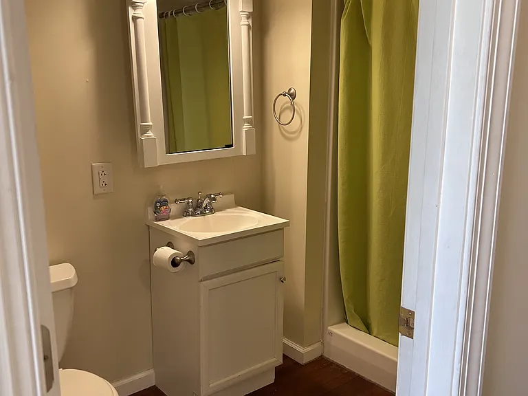 1141 Charleston St — Photo 5