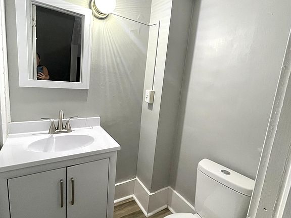 4th image of 15 Tompkins St #3