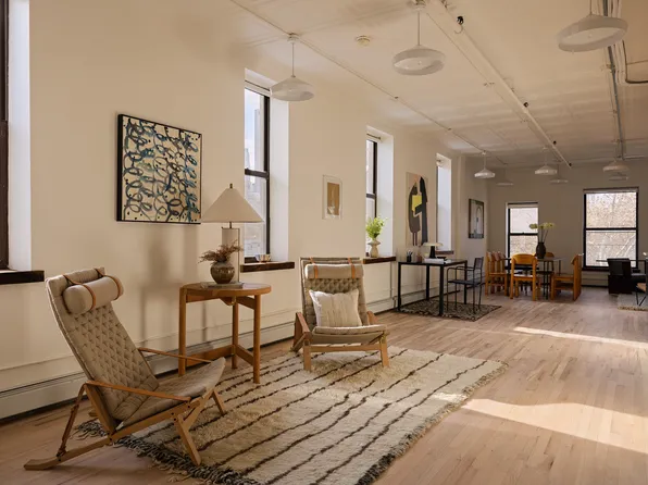 84 Forsyth Street image 2 of 11