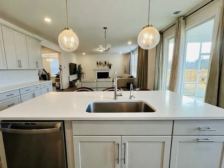 2521 Macy Grove Ln — Photo 14