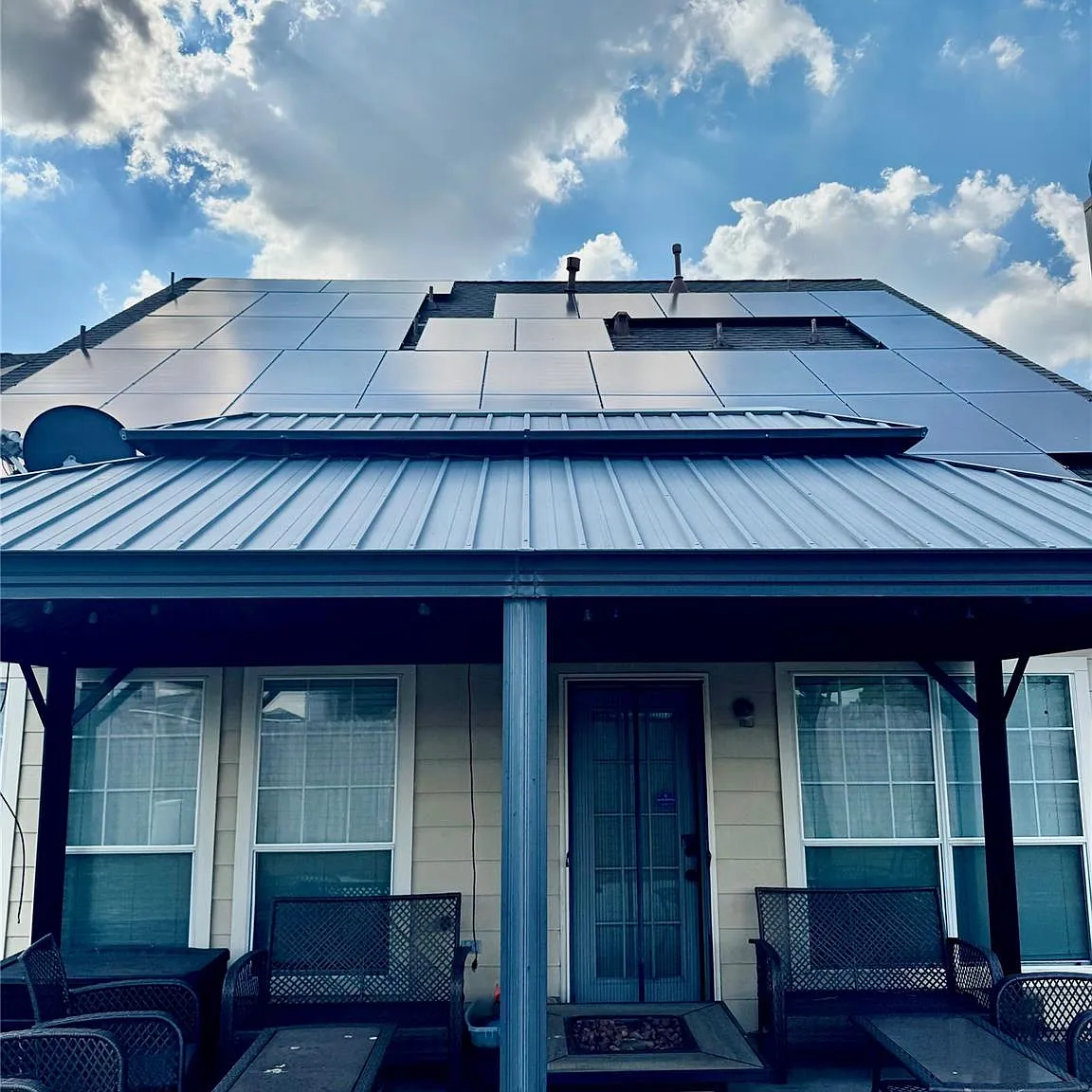 4 bed, 2.5 bath, 2457 sqft, $3,200 — Photo 3