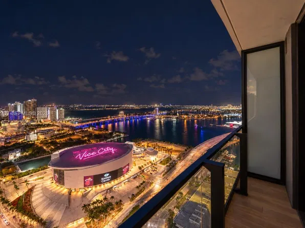 398 NE 5th St, Miami, FL