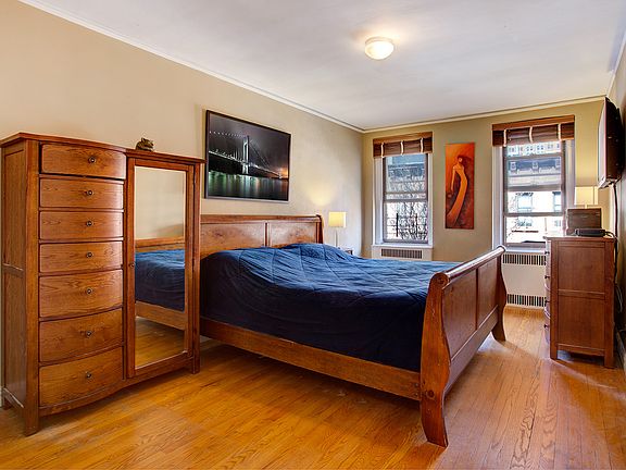 3rd image of 350 E 77th St APT 4L