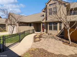 1913 Elm Cir, West Des Moines, IA 50265