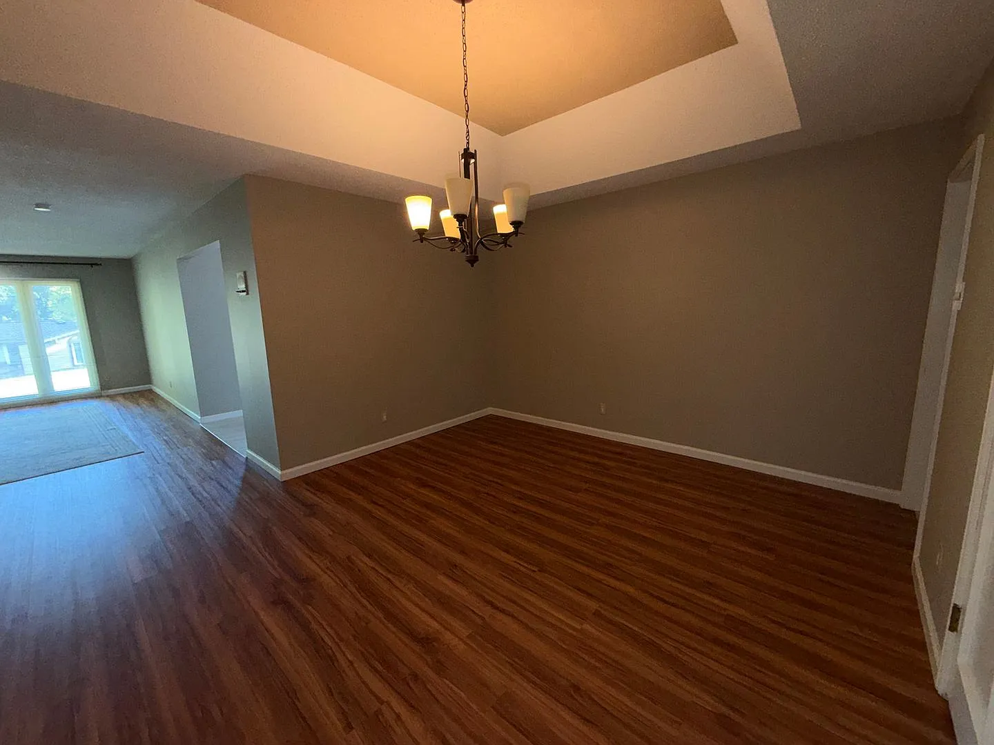 Specious Home for Rent in Manchester Mo — Photo 4