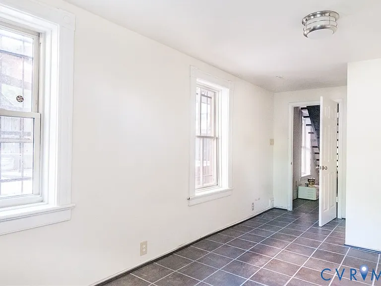 407 W Clay St #B — Photo 1
