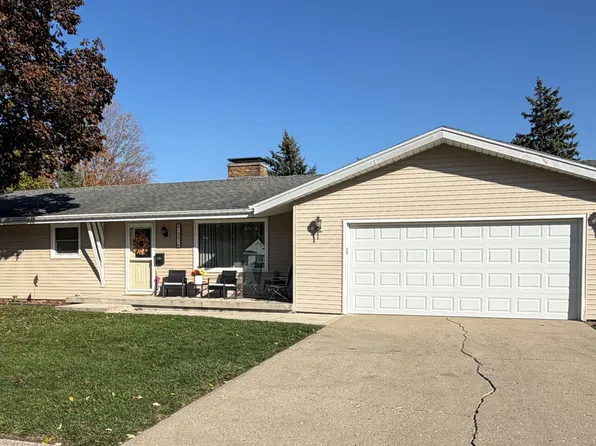1001 N 3rd St, Rochelle, IL 61068