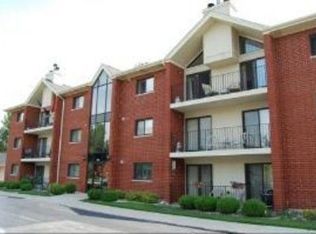 18245 66th Ct APT 1C, Tinley Park, IL 60477