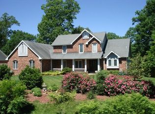 3 Fox Wood Dr, Lake Saint Louis, MO 63367