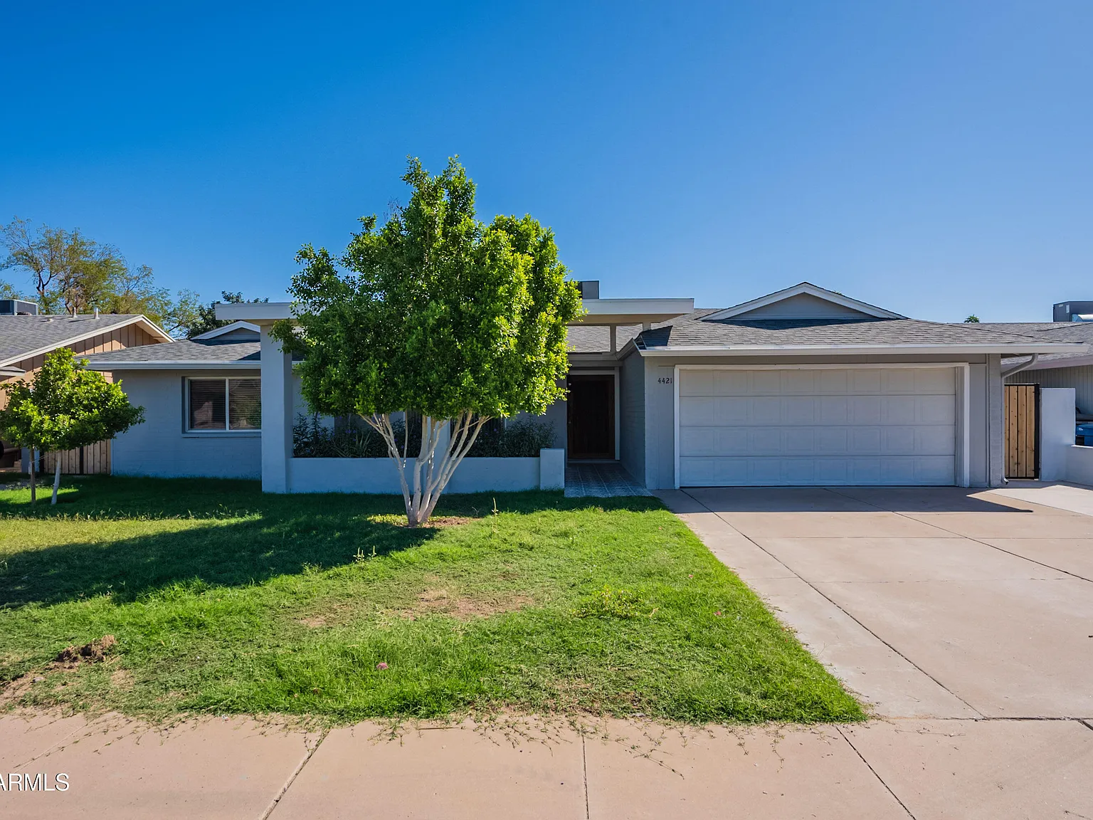 4 bed, 2.0 bath, 2017 sqft, $3,500 — Photo 3