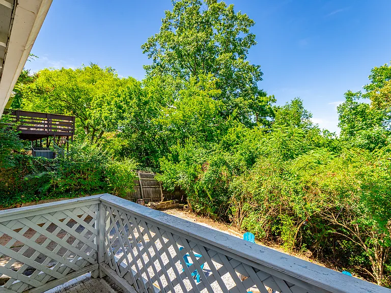 1209 Hanover St — Photo 43