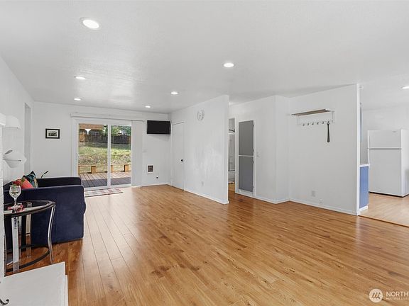 5th image of 22219 66th Avenue W