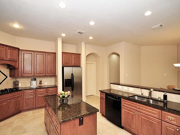 Granite counters 42"cabinets