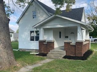 811 S 20th St, Elwood, IN 46036
