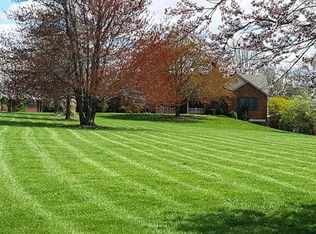 1206 Springvalley Rd, Troy, IL 62294