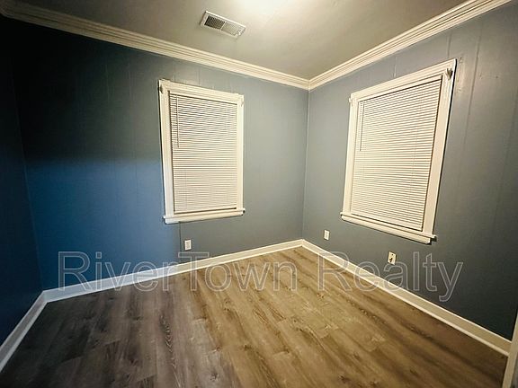 2nd image of 905 Wrenwood St