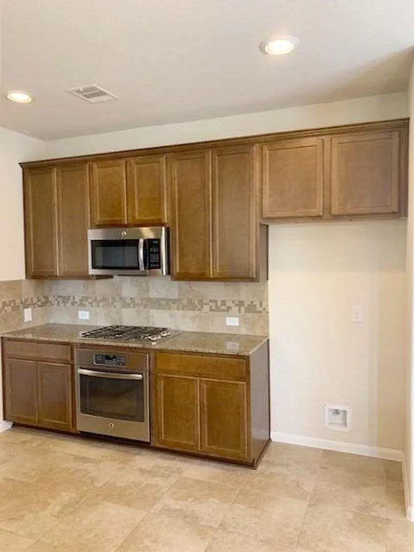 26931 Stonebury Heights Ln Ask about our No Cash Security Deposit Option — Photo 4