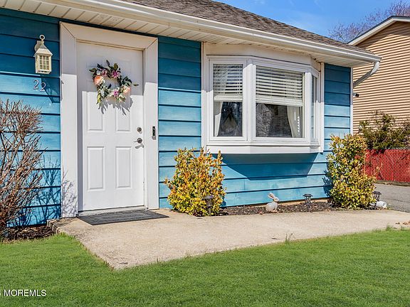 4th image of 22 Longboat Avenue